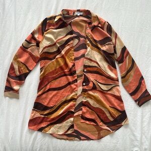 Verge Girl - retro print long line satin button down 🕺🏼